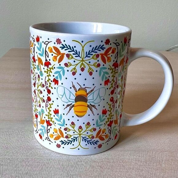 Helmsie Busy Bee Designer Mug Bee & Floral Print Cottage-core - Picture 1 of 9